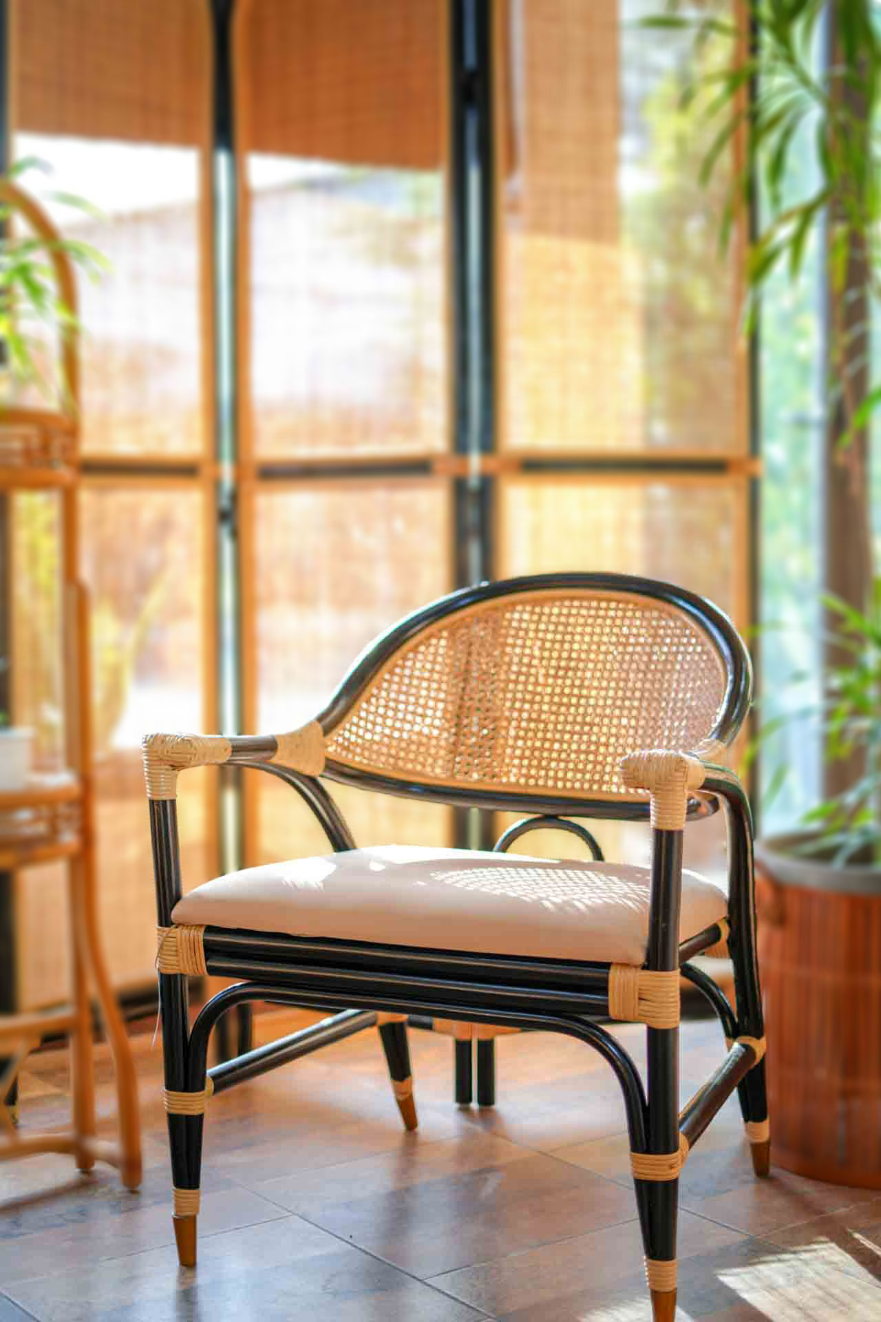 GLEN ARM CHAIR