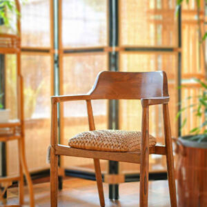 WAYLER ARM CHAIR